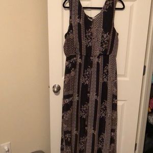 Sleeveless maxi dress